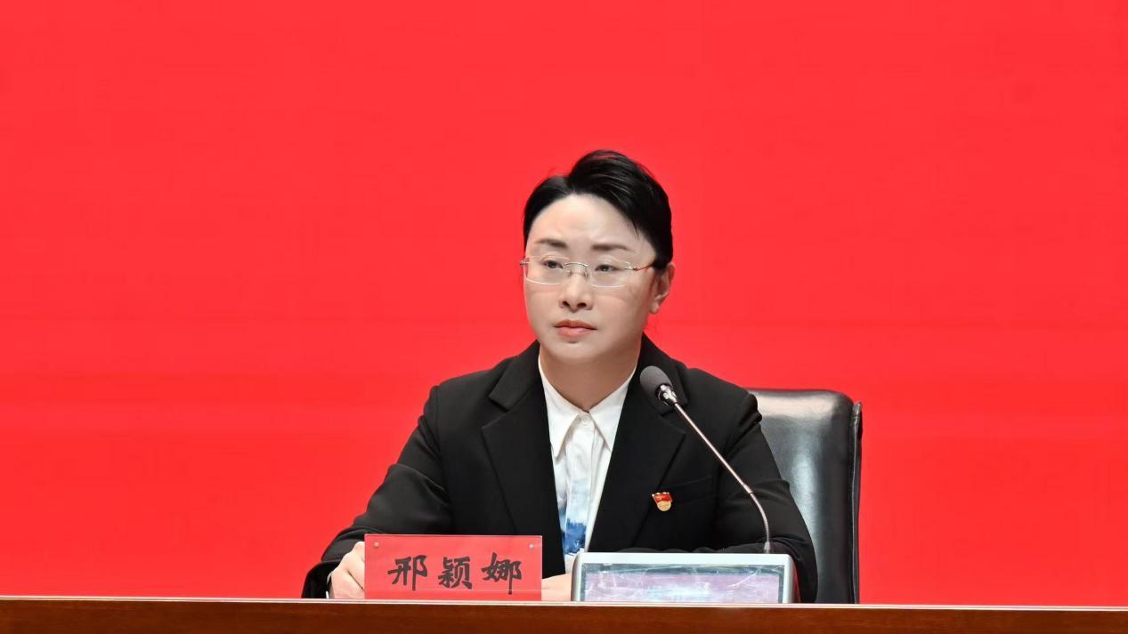 黑龙江省商务厅党组成员、副厅长邢颖娜