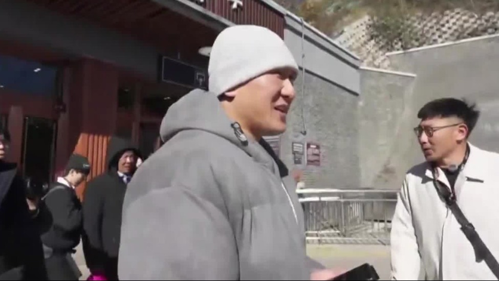 台湾网红“馆长”到访长城：身为中国人很骄傲