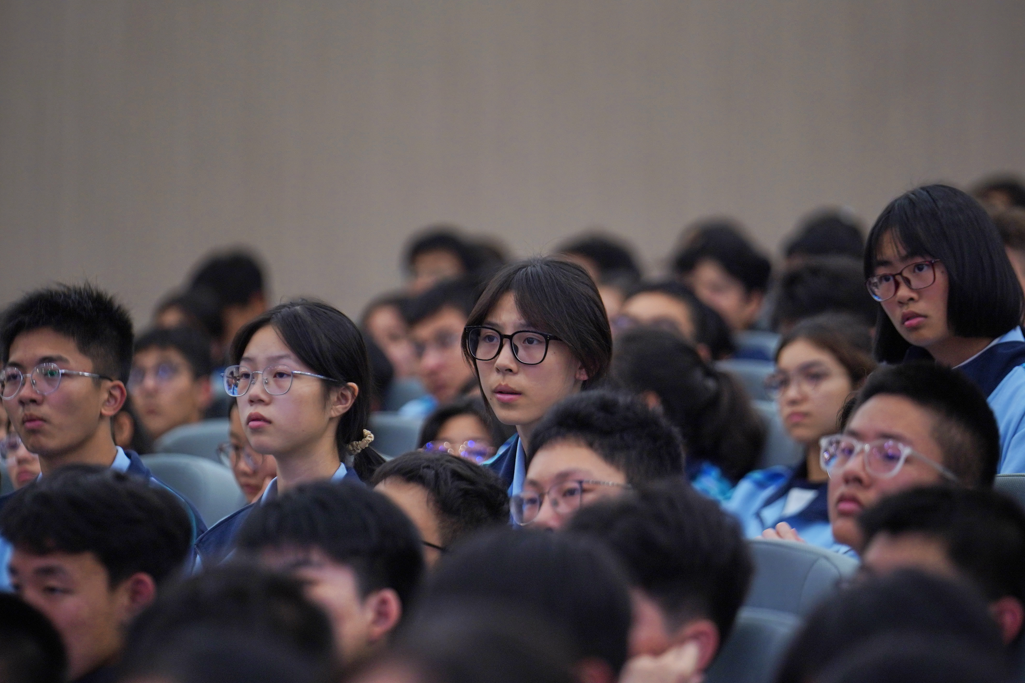 作家刘醒龙做客“名家有约” 他说宁波是一座令人着迷的城市凤凰网宁波_凤凰网