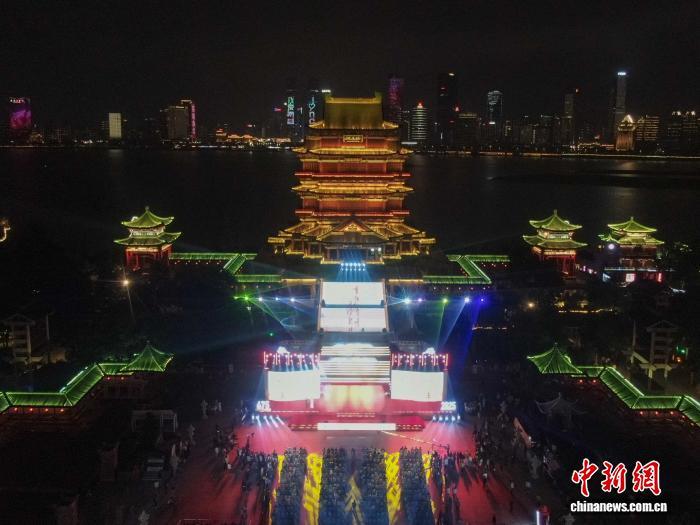 图为航拍盛典现场。（无人机照片）中新社记者 刘力鑫 摄