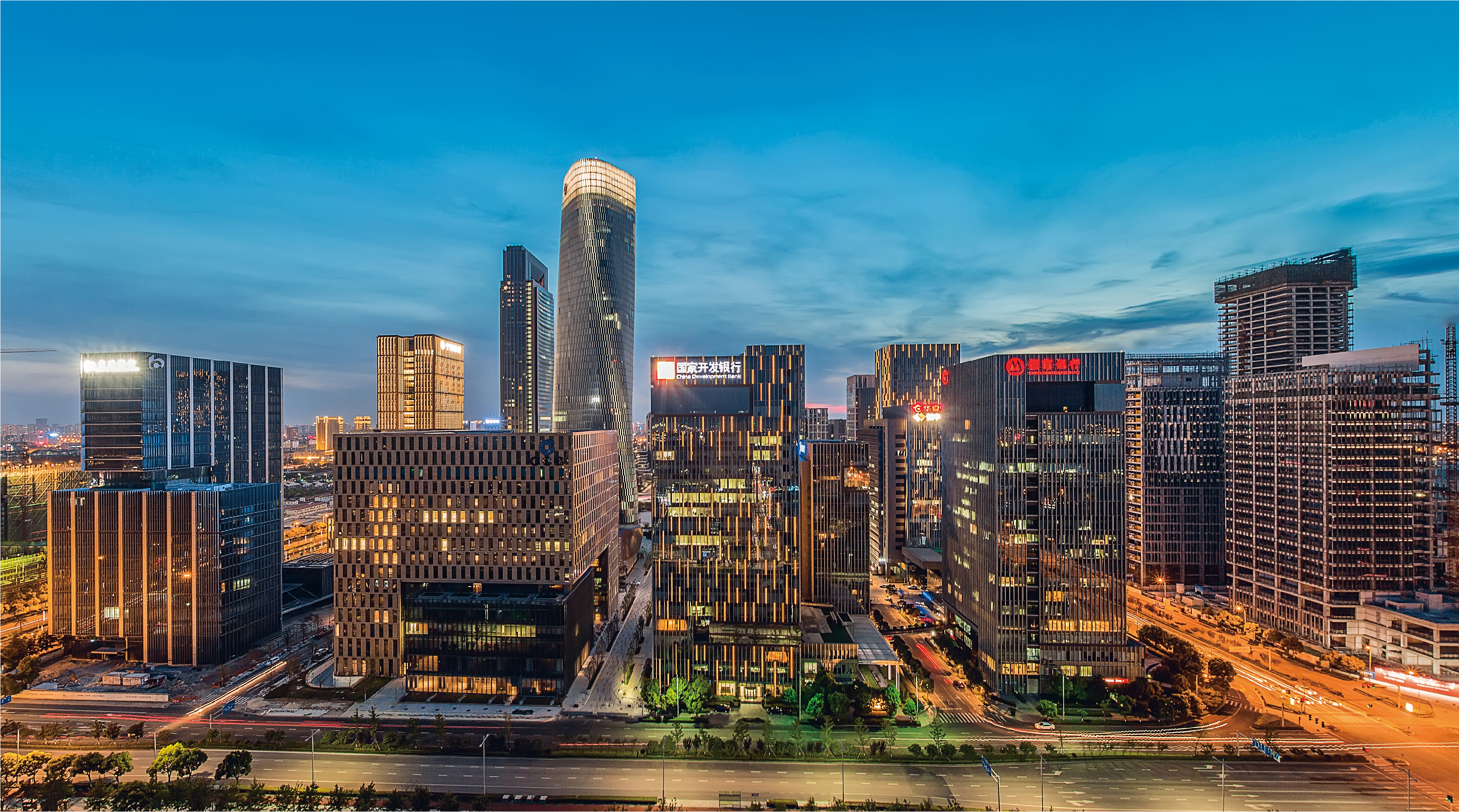 图为宁波金融中心