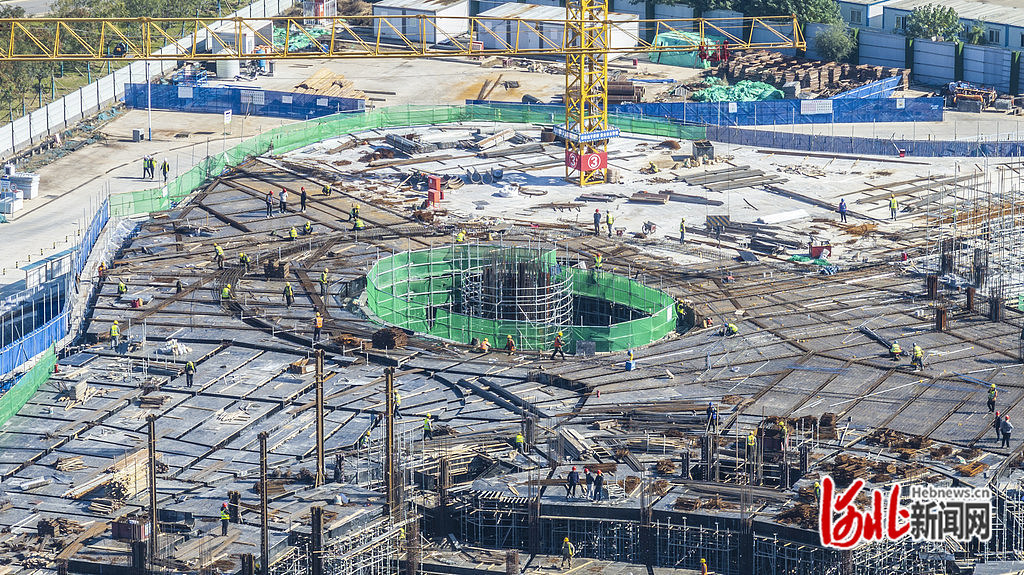 10月28日，石家庄市太平河片区项目正在紧锣密鼓建设中。