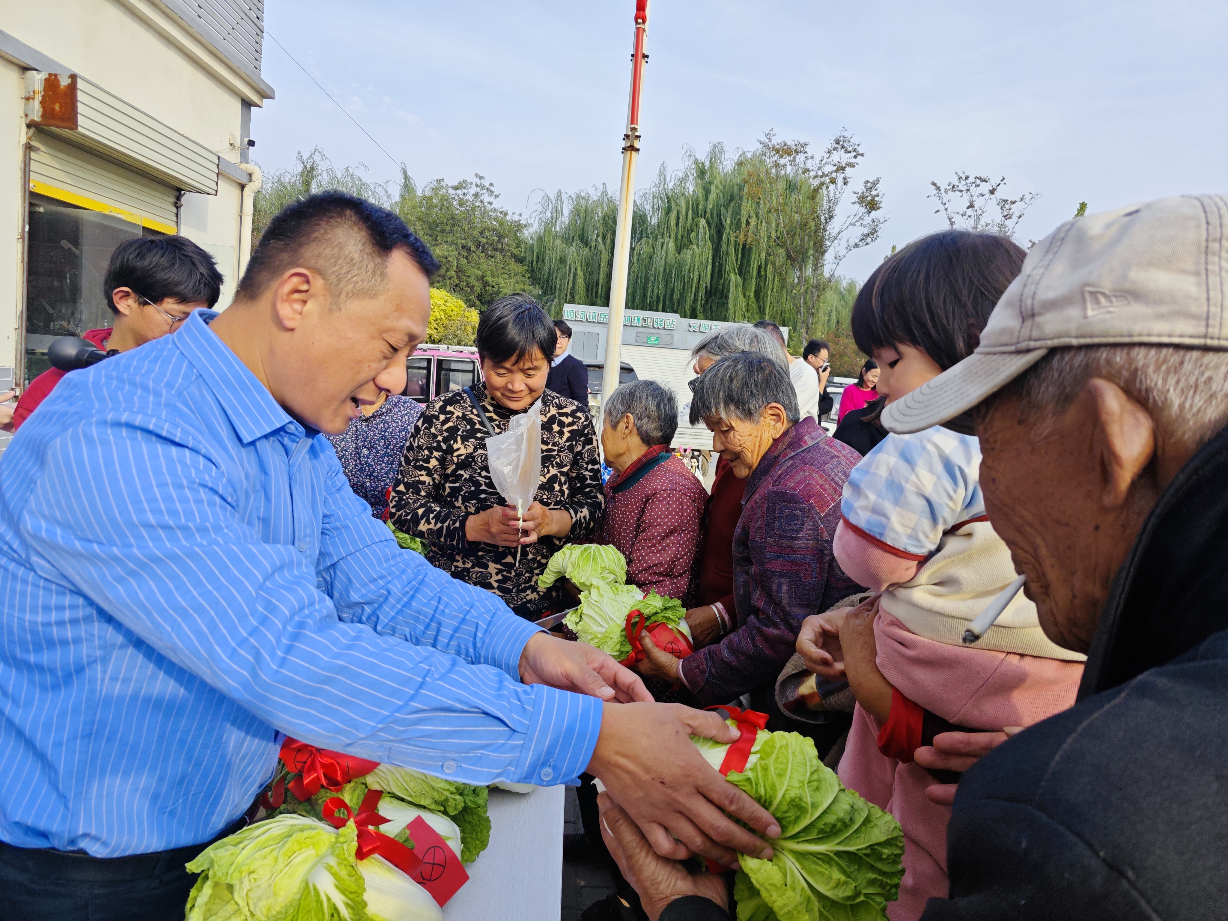 丰县顺河镇:校地携手绘重阳 “幸福”送到心坎上