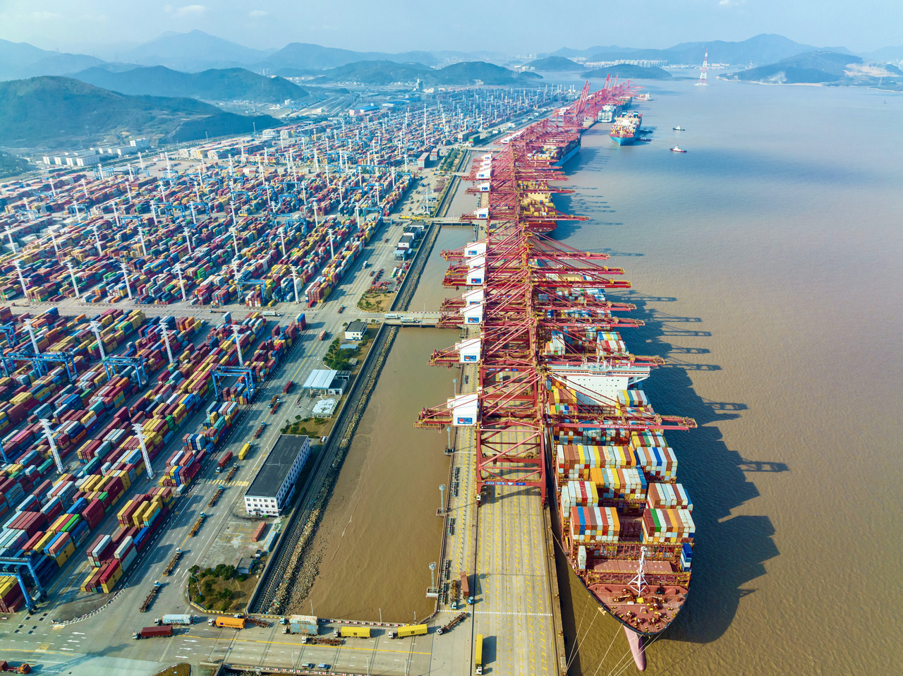 宁波舟山港 汤建凯 摄