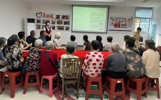 兴业银行南昌分行全面开展“敬老月”主题活动