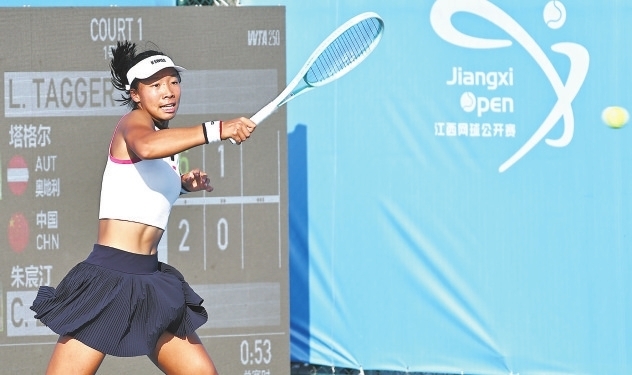 WTA2025江西(九江)网球公开赛 九江小将朱宸汀开赛次日亮相赛场