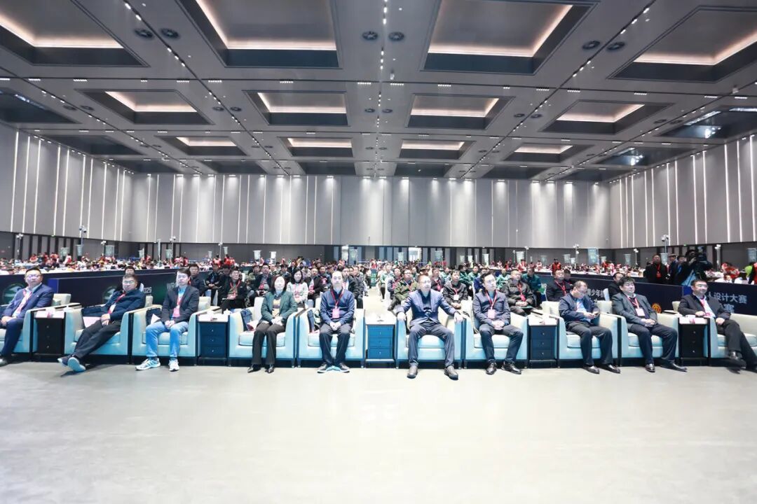 2025世界机器人山东省选拔赛暨“飞越古城”职工无人机技能大赛在章丘区开幕