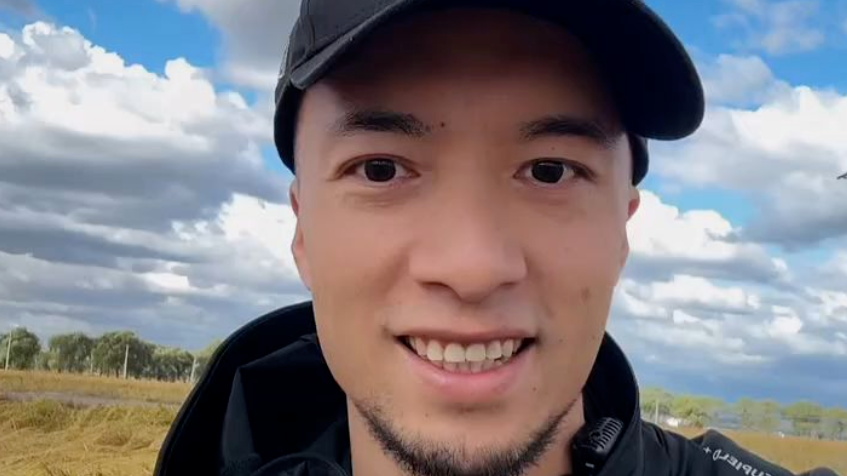 辛吉飞拍摄时发生意外，倒地抽搐，摄影师以为是节目效果并未帮忙封面图