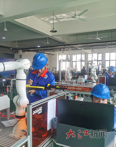 比赛现场。 全媒体记者 左阳天 摄