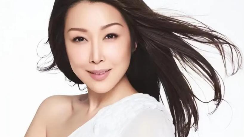 歌手孙悦“克夫”传言打破，如今嫁大9岁富豪生娃，成为人生赢家封面图