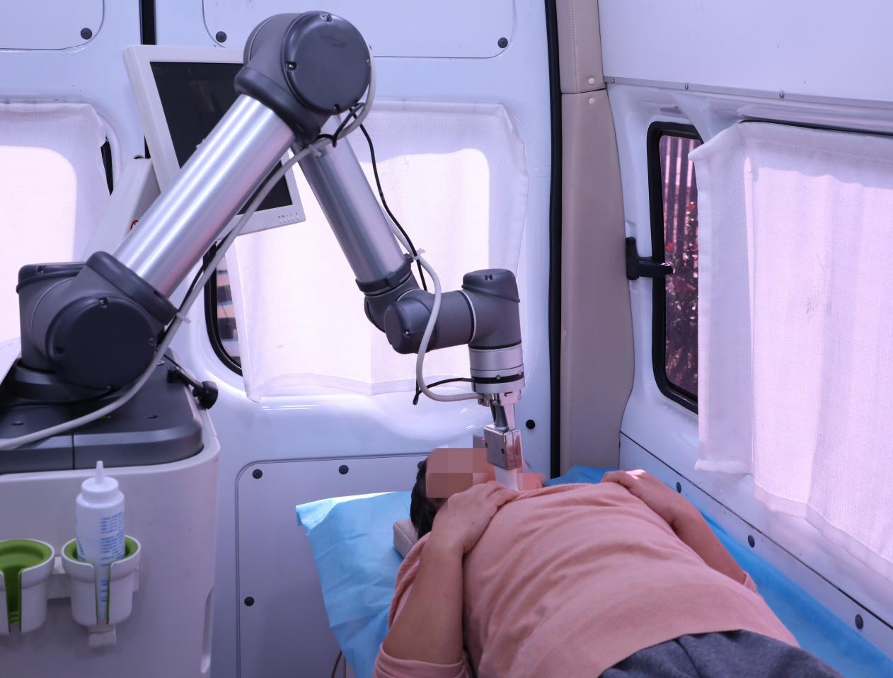 省级专家上门问诊,八旬老人家中完成免费超声检查——江苏省肿瘤医院“三乡行”公益医疗行动走进常熟