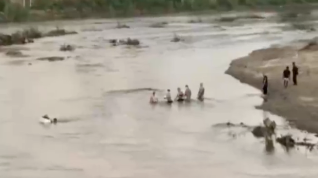 缅甸军方引爆KK园区建筑，上千电诈人员跳河出逃