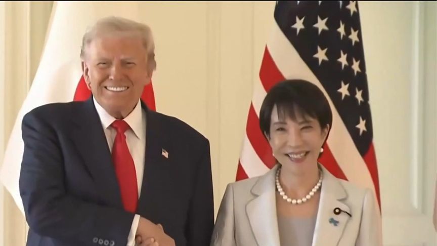 特朗普与高市早苗会晤，两人合影笑容满面丨现场