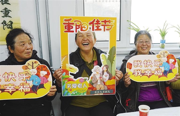 文化盛宴进社区　本报记者　张丹　摄