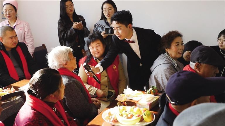 秋日暖心文化活动　通讯员　穆文静　摄