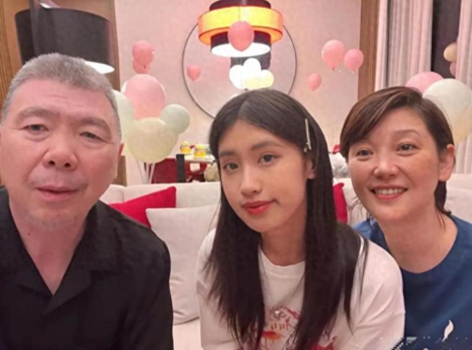 演都不演了!徐帆回应离婚传闻才4个月,冯小刚“小心思”藏不住了 演都不演了!徐帆回应离婚传闻才4个月,冯小刚“小心思”藏不住了