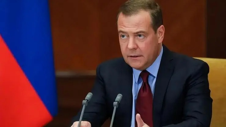 美欧联手绞杀俄能源命脉，梅德韦杰夫怒批“战争之路”