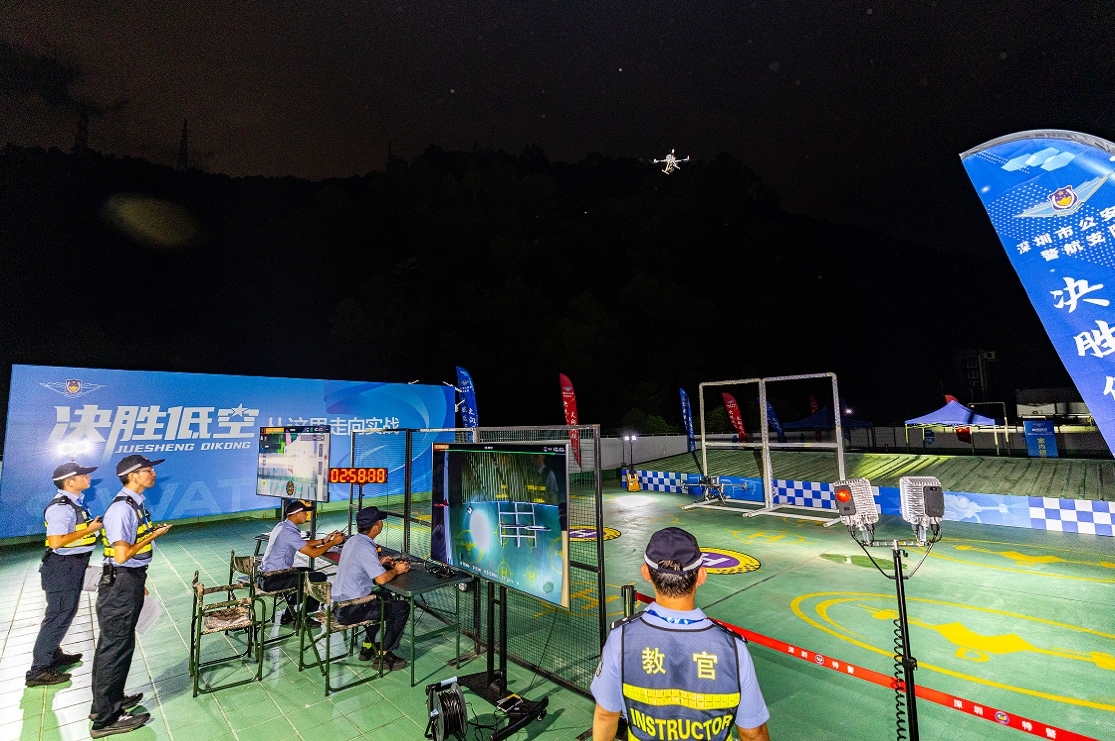 民警开展警用无人机操控训练