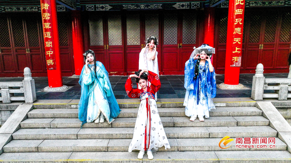 南昌：“穿”越古今（图）