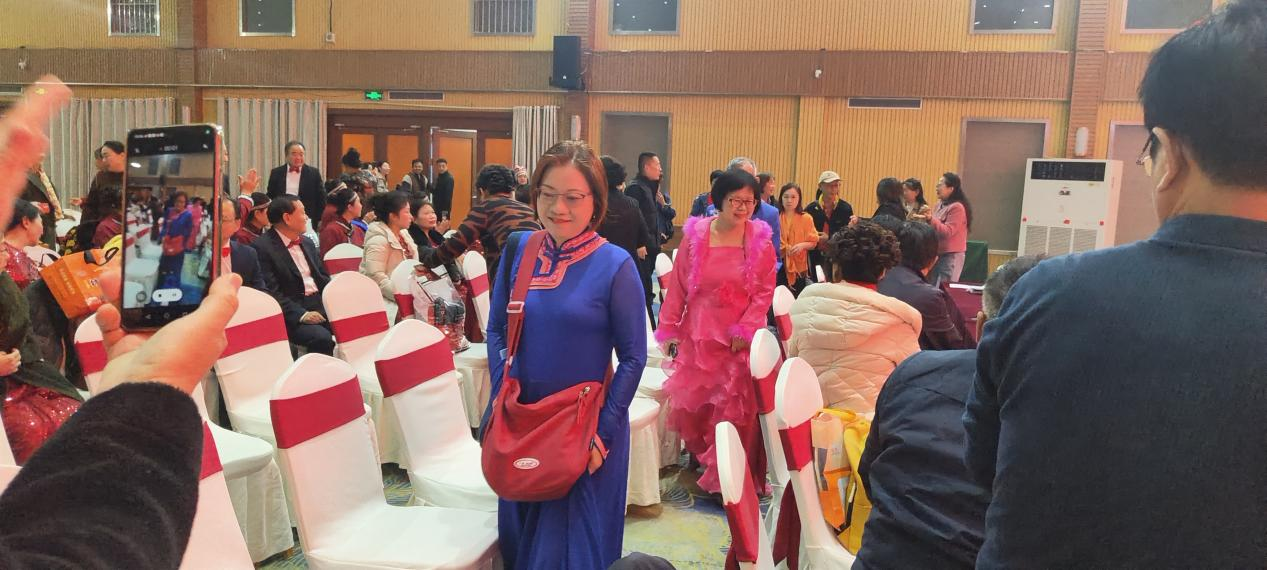 新加坡艺术家们入场