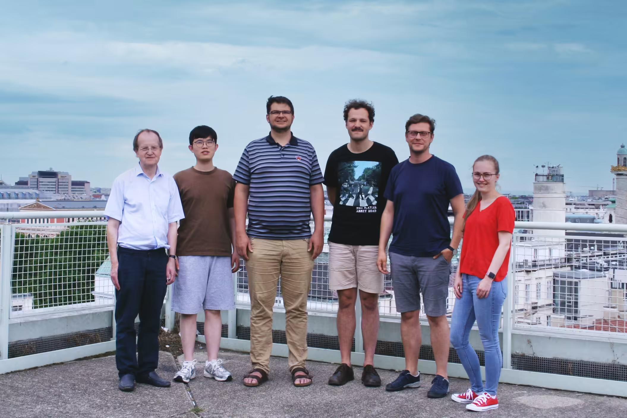 ▲ 左二为中国学者 M. Hao,图源:TU Wien