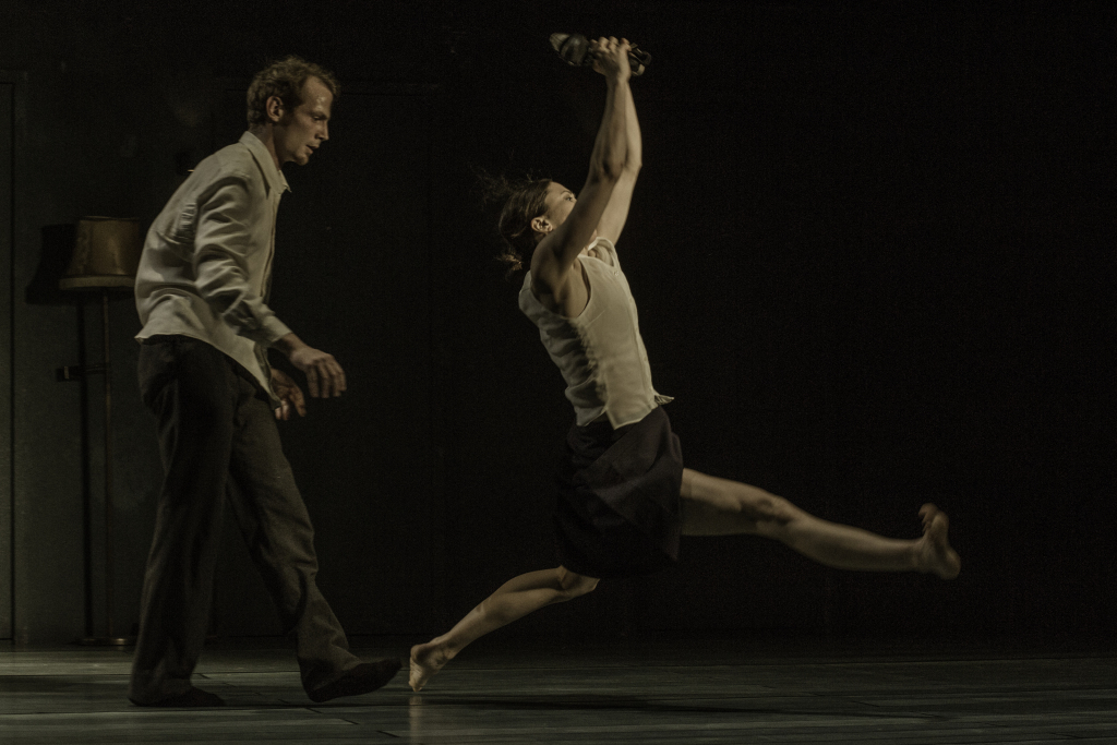 《舱中谜事》剧照