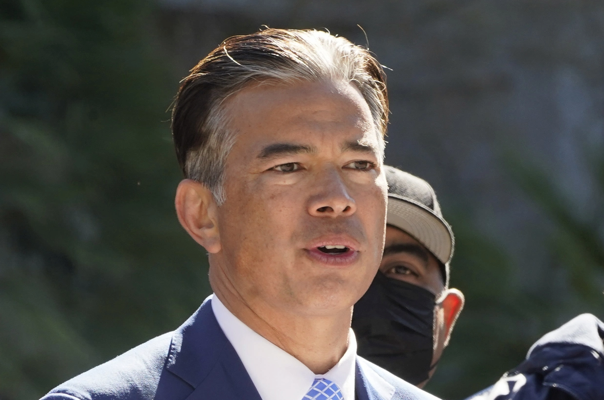 加州总检察长邦塔