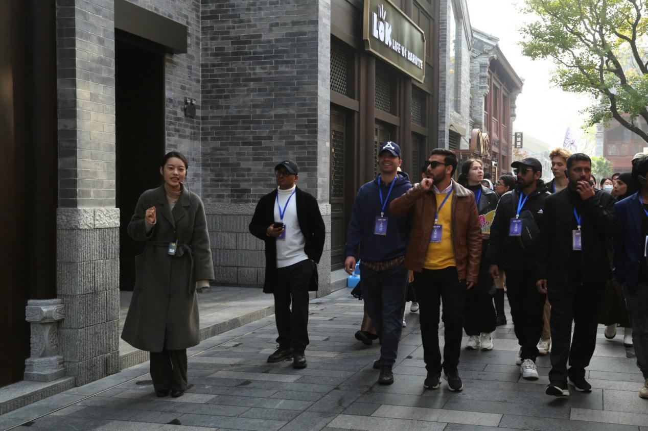 中外青年行走亳都·新象