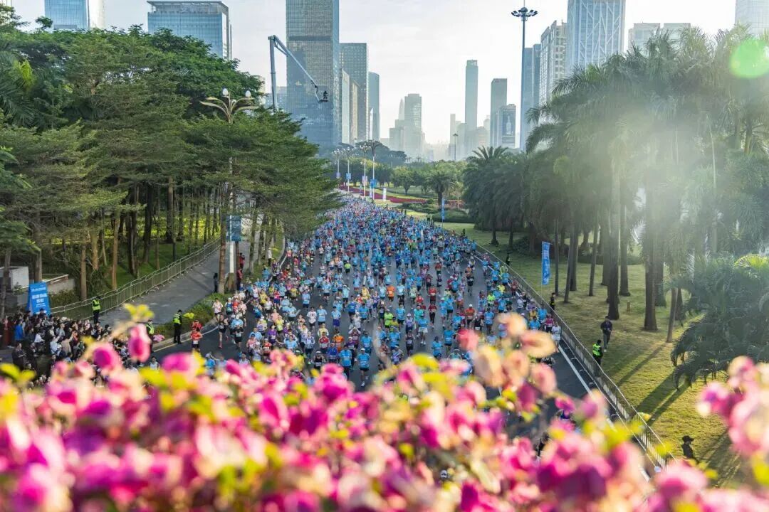 穿越山海,双赛同办!荣耀・2025深圳马拉松报名启动