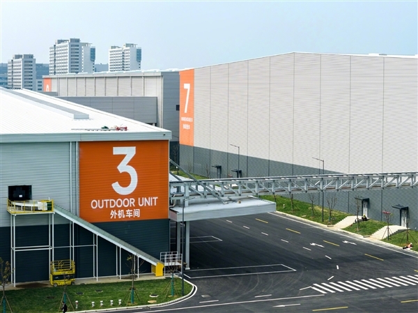 谁再说我是“组装厂”!今天小米集齐三大工厂:手机、汽车和大家电全部自己生产