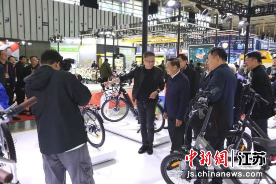 展会勾勒出行新图景。江苏省自行车电动车协会供图