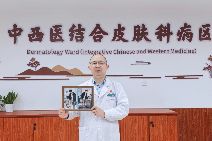 胡凤鸣教授支持AI职业肖像画创作