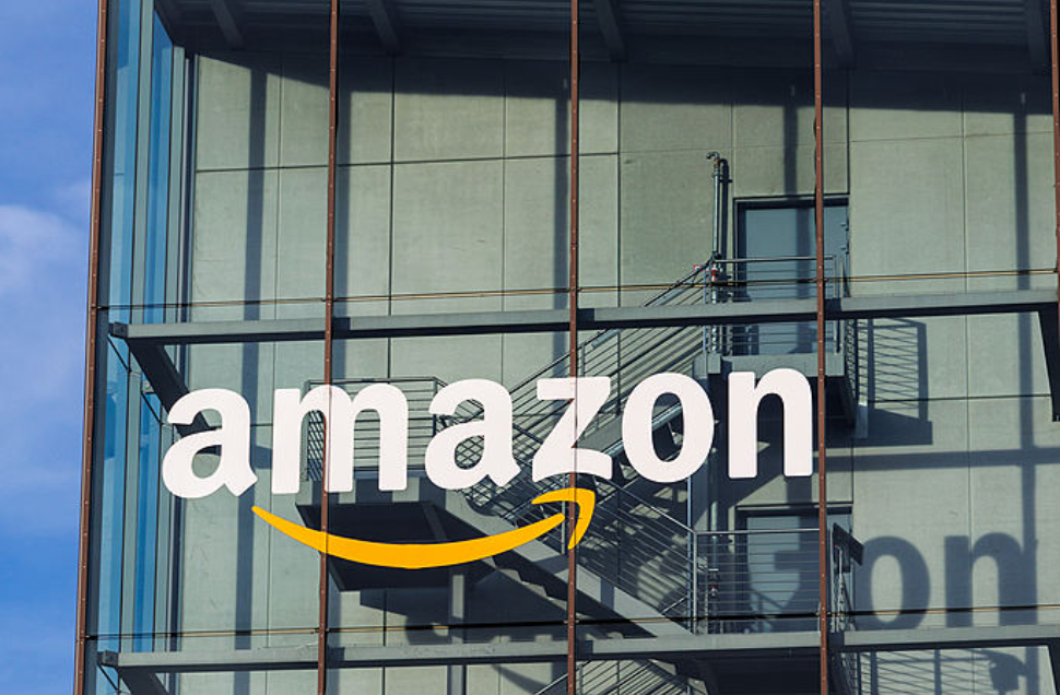 美股收盘:三大指数集体下跌 科技巨头股价大起大落