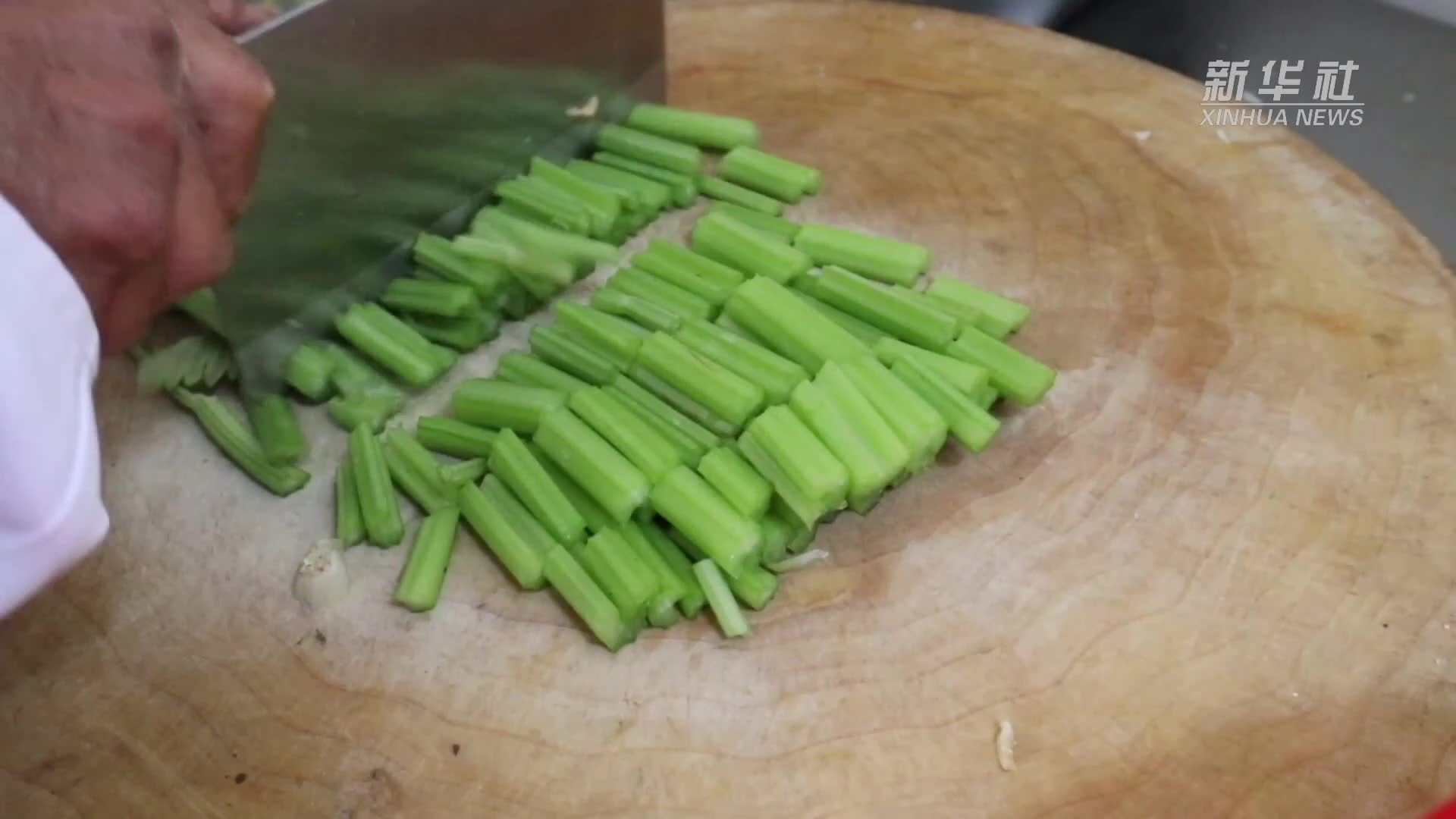 河北邱县：孝老食堂温暖老人幸福“食”光