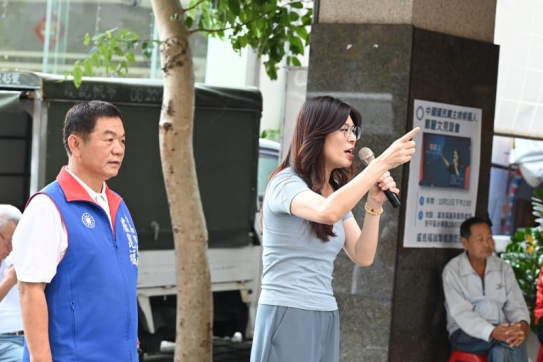 ▎2025年10月13日,当时正在竞选的郑丽文在台南见面会指出,投资和平才是永远的赢家。(图源:联合报)