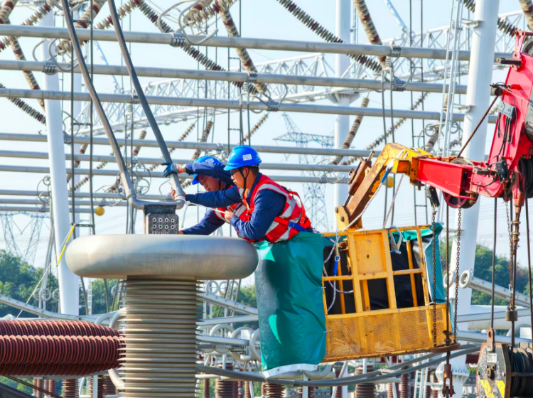 江西启动雅湖特高压年度检修 人工智能助力电网“体检”