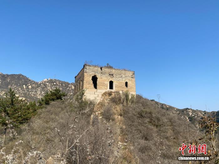 10月21日，河北保定乌龙沟长城“乌字”54号敌楼。　李玉素 摄