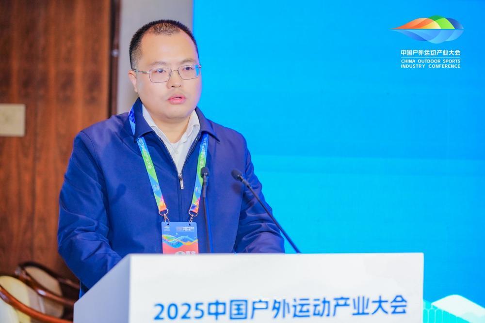 国家林草局林场种苗司副司长颜国强