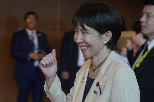 特朗普来了！高市早苗遭“双向承压”：讨好特朗普，又怕被国内掀翻