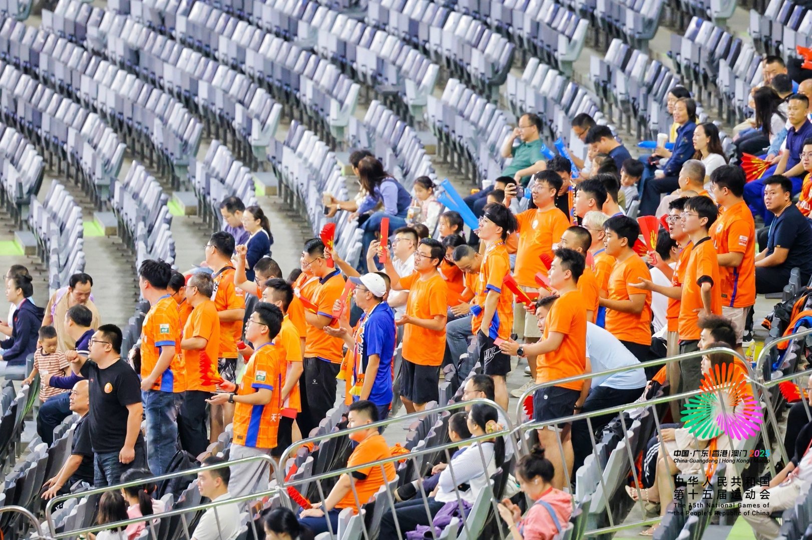 十五运会男足U20组别开赛,龙岗赛区上演“死亡之组”激战