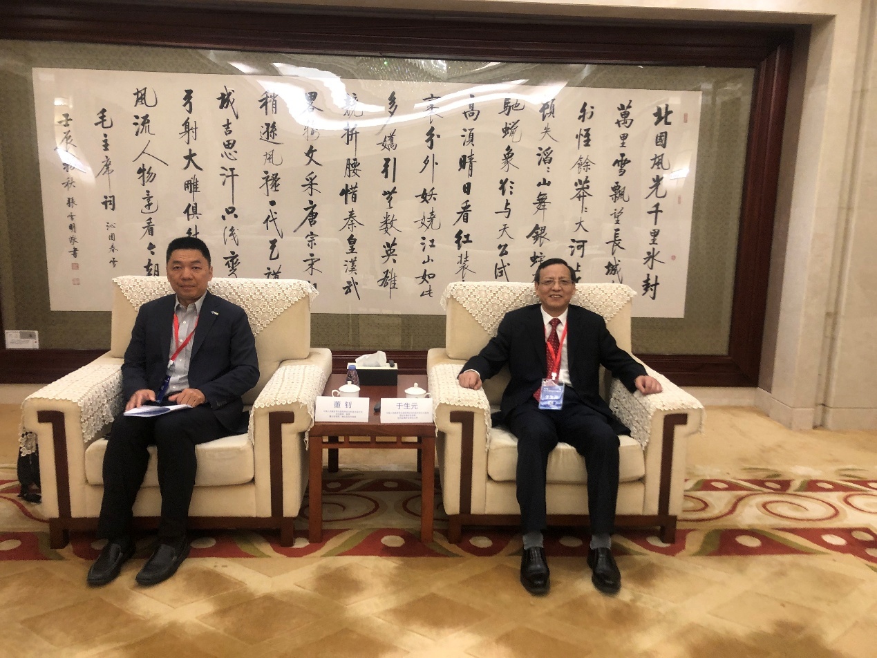 董钊教授(左)于生元教授(右)