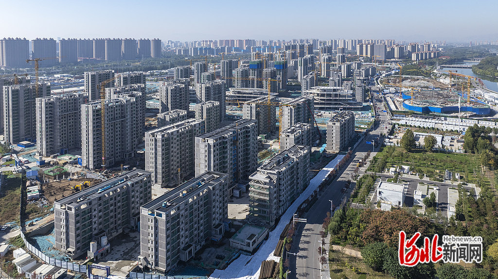 10月28日，石家庄市太平河片区项目正在紧锣密鼓建设中。