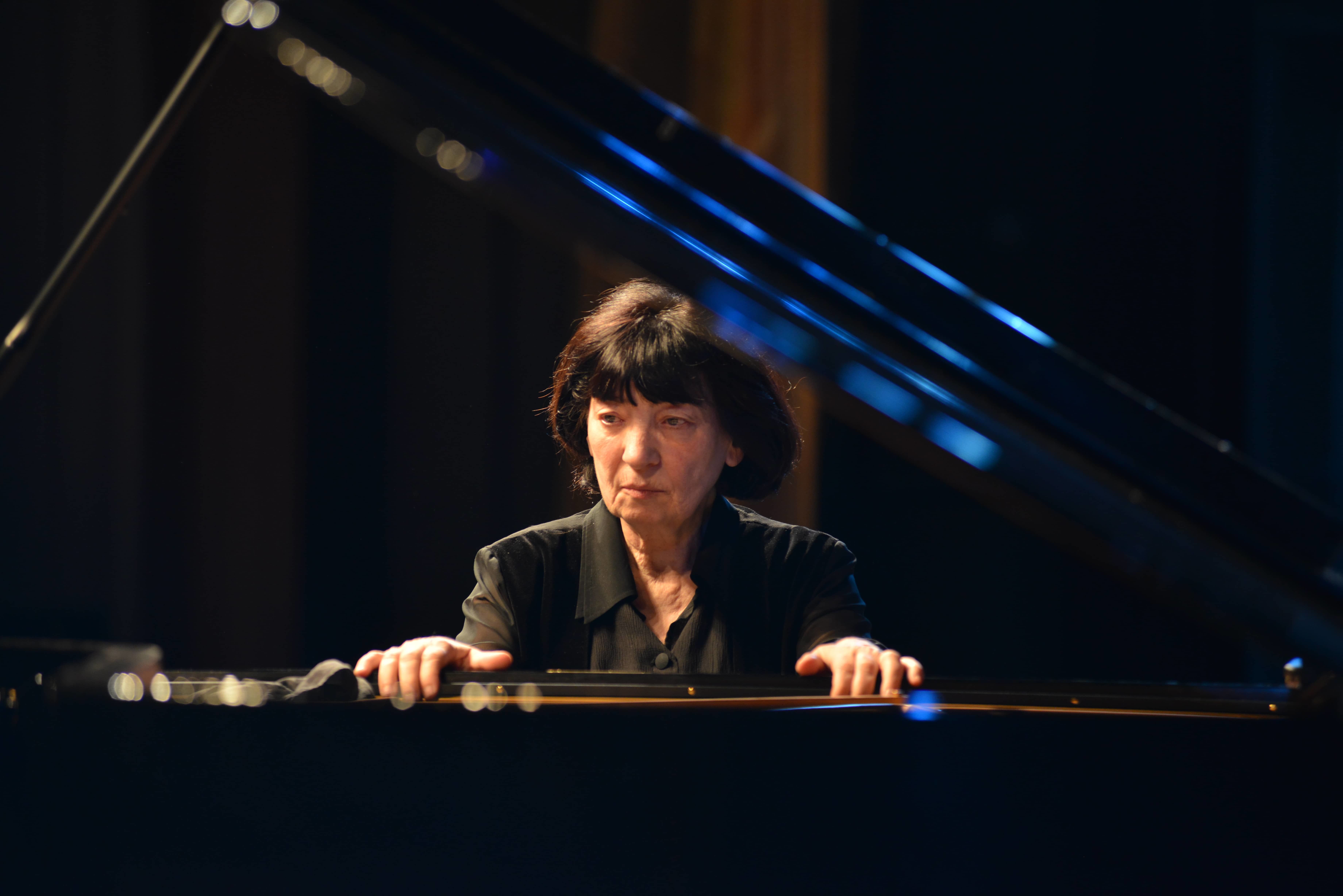 维莎拉兹携“全肖邦”音乐会即将亮相，邀你感受钢琴诗人的魅力