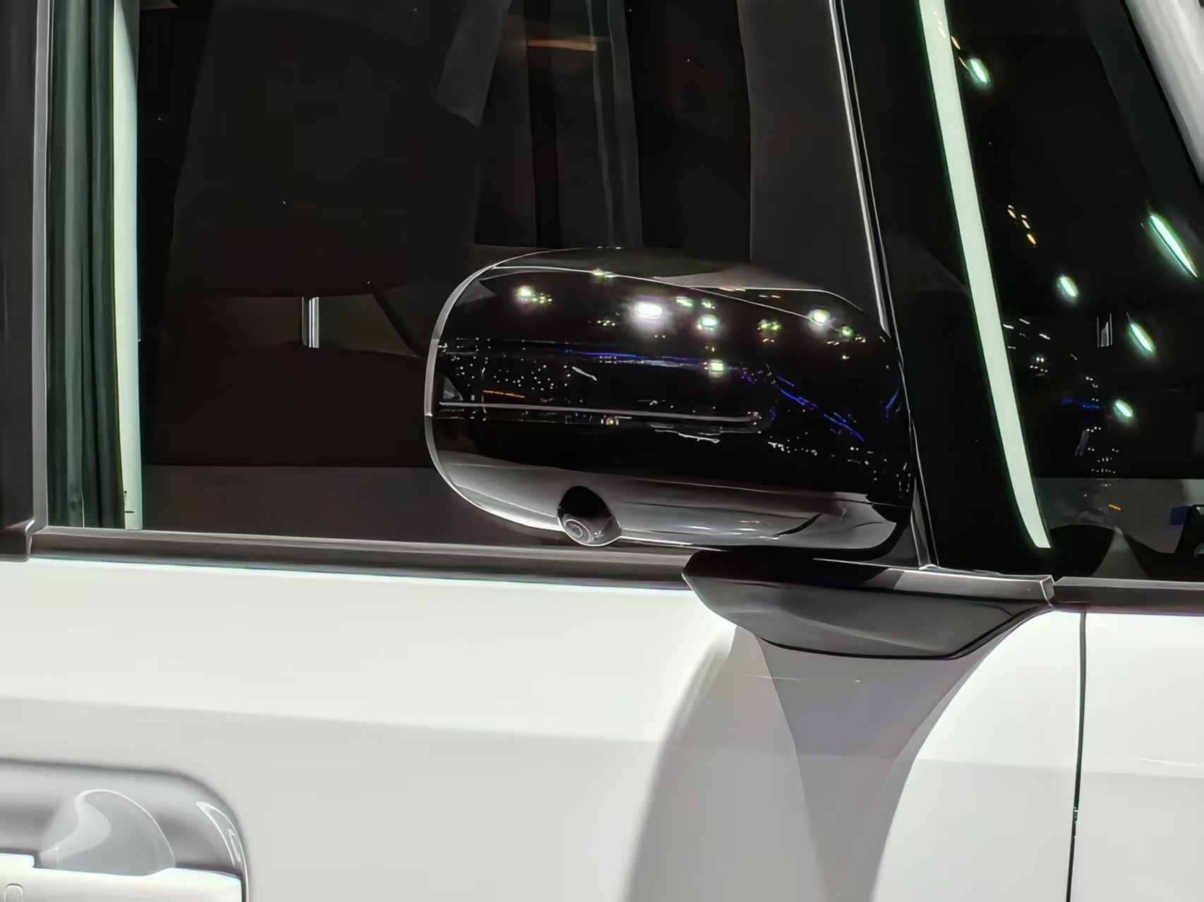 比亚迪亮相2025东京车展 全球首发K-EV