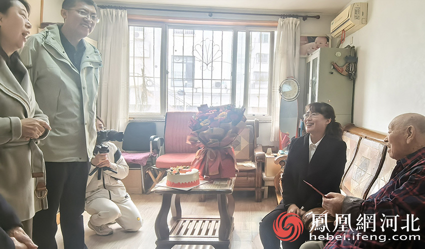 秦皇岛市海港区民政局开展敬老月百岁老人走访慰问活动