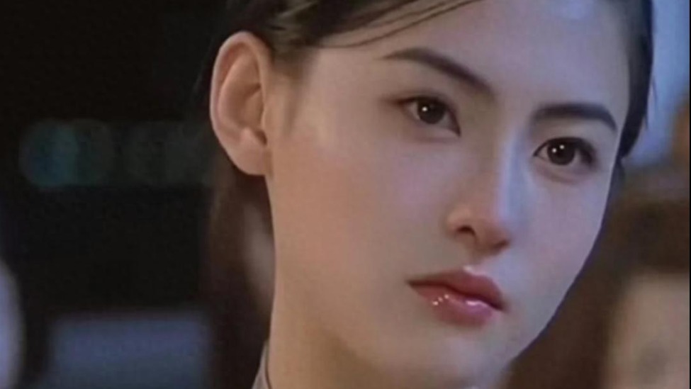 看到如今谢霆锋评论区，才知白月光前妻张柏芝，“杀伤力”有多强封面图