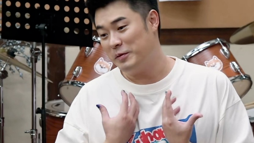 《向往8》陈赫懒出圈，谭松韵一句“我也是”，戳穿了多少强撑的社交面具封面图