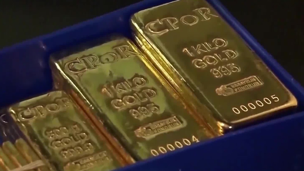 专家：多重利空因素叠加，金价短期面临回调压力，但长期上涨逻辑不变