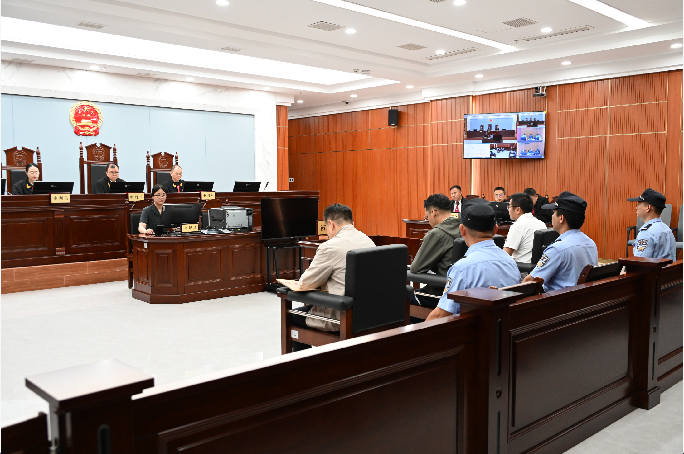 打击招投标乱象 法治护航营商环境 保亭法院开庭审理串通投标犯罪案件