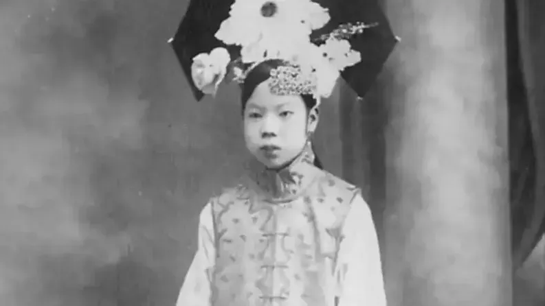 夫妻九年从未同床，淑妃文绣自杀未遂后，决定和溥仪离婚